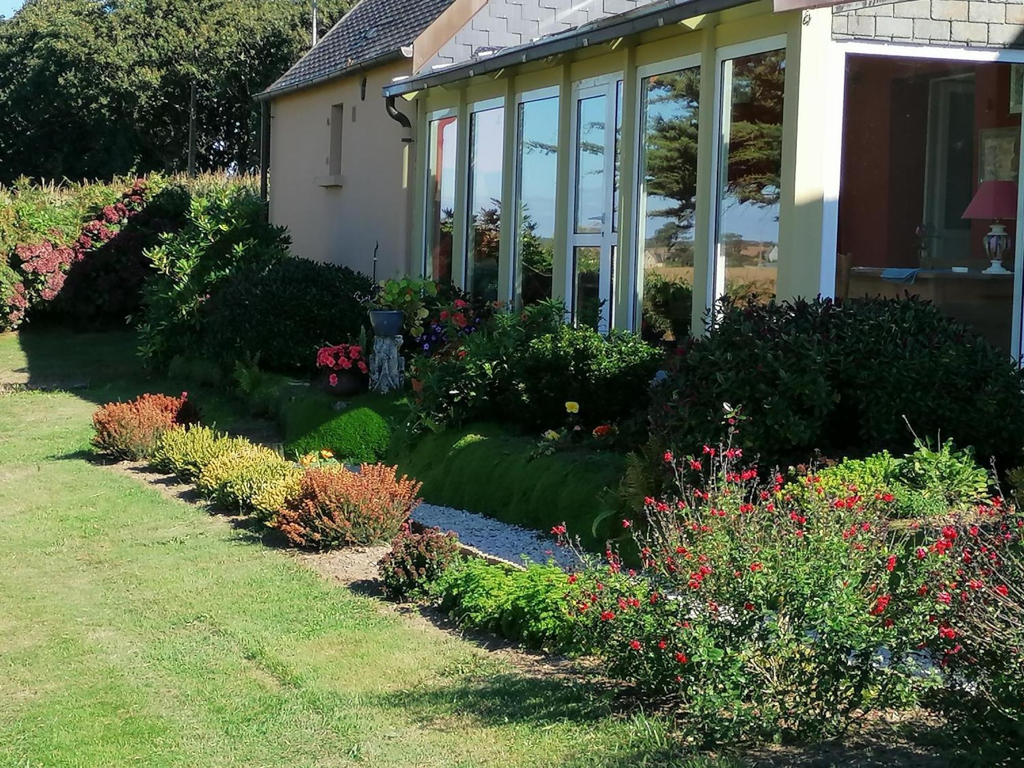 La Tour Du Bois Dormant Bed & Breakfast Plozevet Luaran gambar